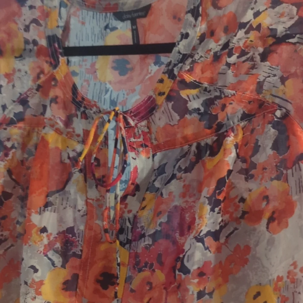 Daisy Fuentes Floral Blouse - Red and Orange - Picture 3 of 5